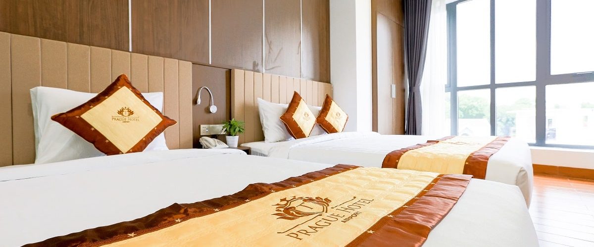 Deluxe Family 12-min